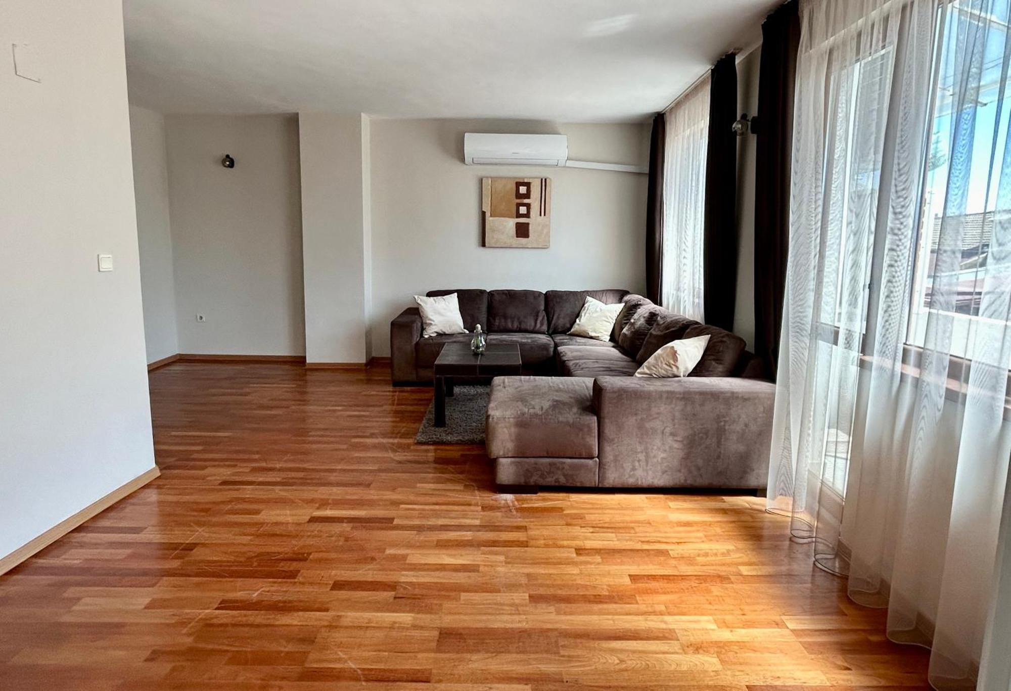 Fenix 2 Bedroom Apartment Varna Center 外观 照片